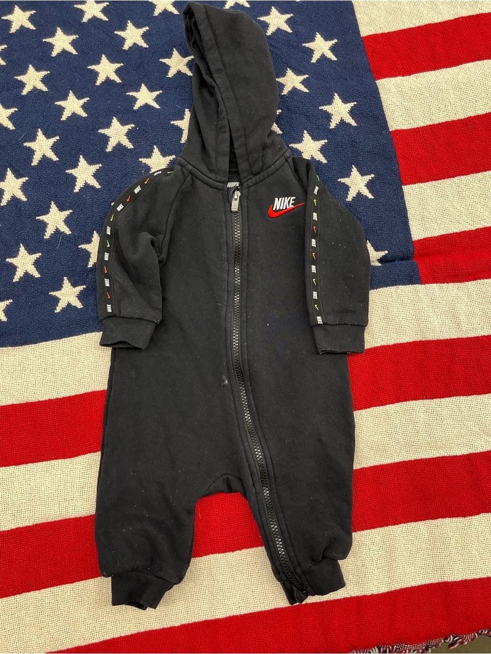Nike Black Hooded Baby One-Piece with Red Swoosh Size 6 Months
